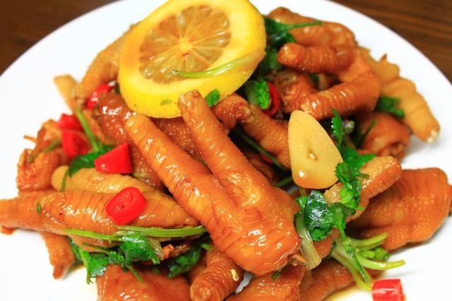 2021年夜饭凉菜清单，8道菜有荤有素，学会了给家人露一手