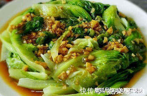 做蚝油生菜,先放蚝油还是后放蚝油?顺序错了很难吃,营养流失
