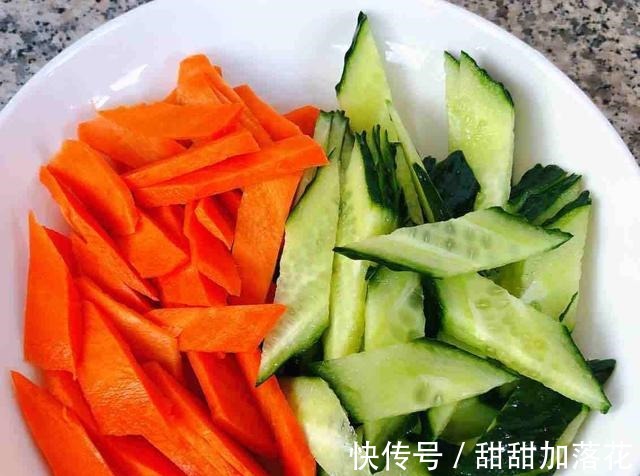 十月，晚餐别错过吃这菜，简单营养又美味，儿子连夸太好吃了！