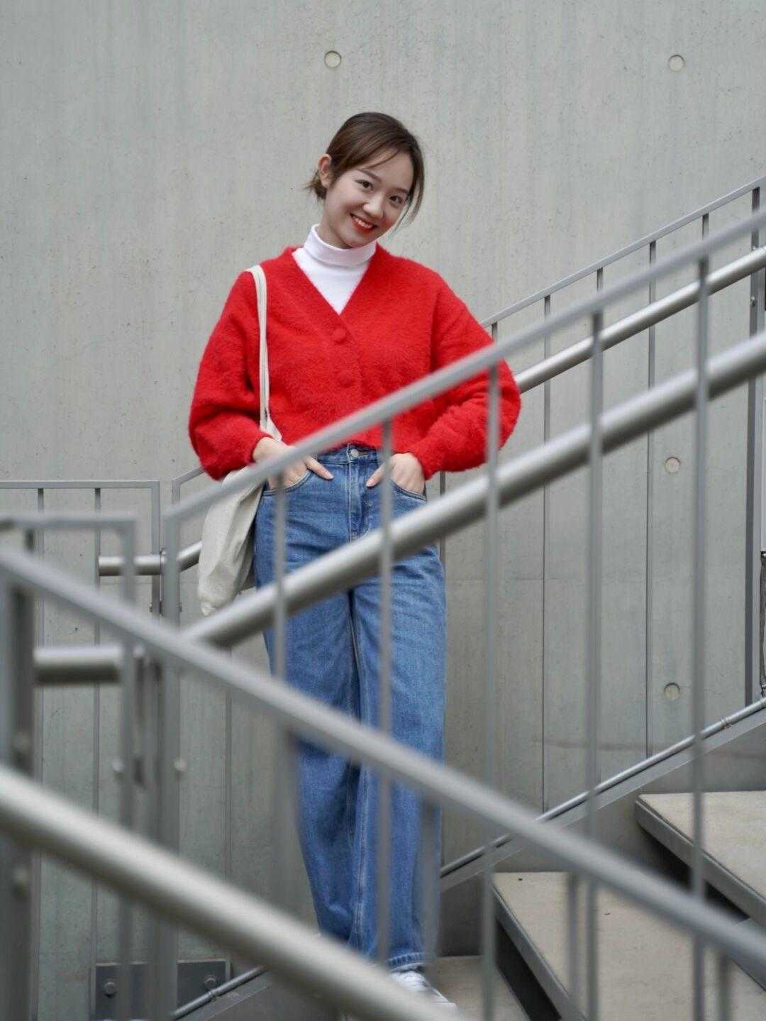 时髦|说实话,春天还是穿“奶奶衫”更时髦,保暖且显瘦