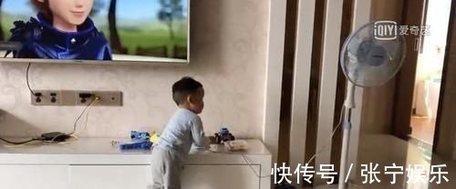 电视柜|宝宝爬着爬着突然站起来就会走了,好神奇的蜕变,你见过吗?