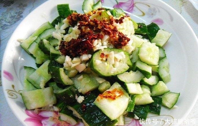 凉菜|家人爱吃的拌黄瓜凉菜怎么做才好吃?快来学习下