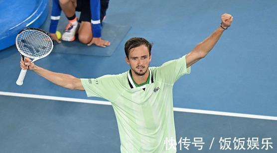 破发|21冠王!纳达尔0-2落后,3-2逆转勇夺澳网冠军,实现双圈全满贯