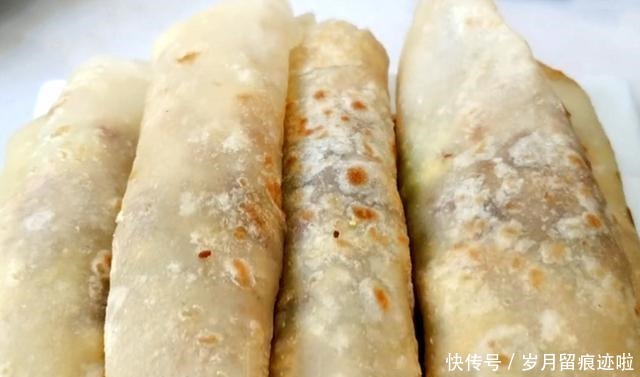 春天,面粉别再蒸馒头了,试试此做法,暄软劲道,好吃又顶饱