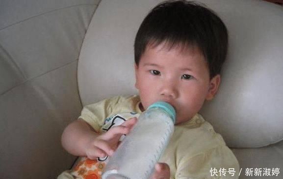 表姐|孩子这些睡姿家长还认为是可爱?错!那是脾胃的求救信号,别大意