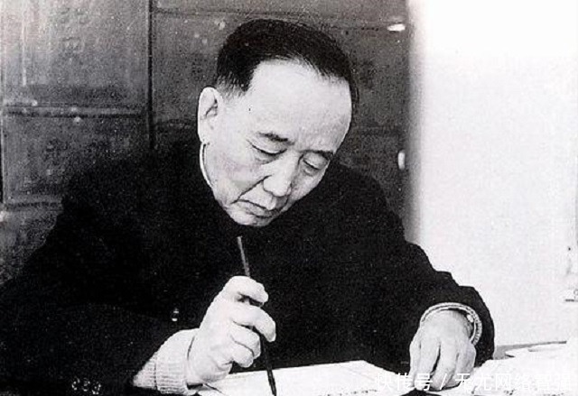 关于郭沫若,我们该报以怎样的态度?