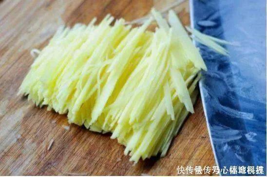 全家|土豆丝别在炒了,试试一个吃法,外焦里嫩,10分钟解决全家早餐