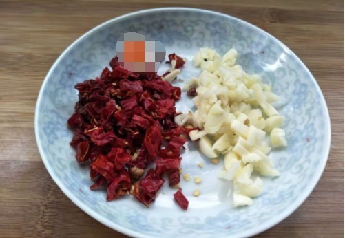 肉末|这菜上桌一扫而光，又嫩又脆又香，孩子说没它吃饭都不香！