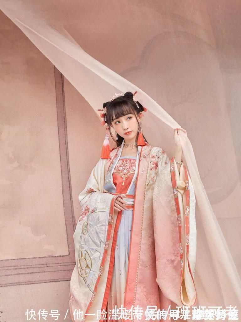 针用线!刚入坑的汉服爱好者,如何区分汉服的“山正”?看这几处就够了