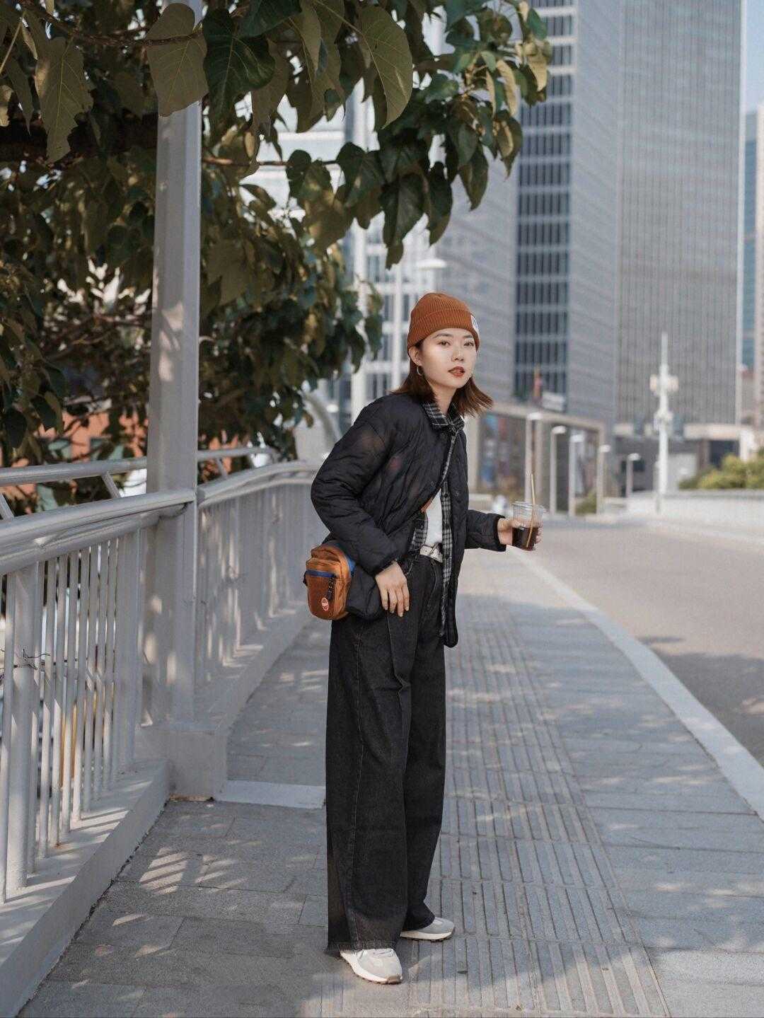 应季性|运动鞋到底有多百搭?裤装裙装都能配,上身效果一点不含糊