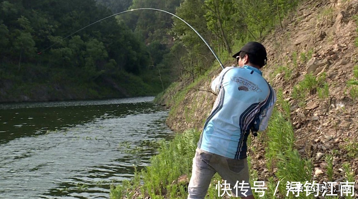 钓鱼|暴雨涨水好钓鱼？别轻易相信。老司机倾情透露这几点，别再错过了