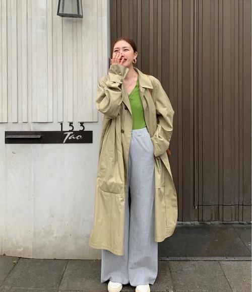 风衣|衣服在精不在多，秋天有这4件经典款就够了，时髦百搭又显气质