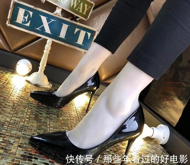 魅力 如何展现精彩动人的双足配上高跟鞋,就会更有魅力!
