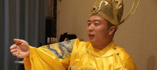 攻下|此人85年聚众称帝 一举攻下县医院当皇宫 年轻女护士全部纳入后宫