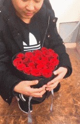 |搞笑GIF:土豪的新娘就是霸气,人家卖的是黄金萌啊