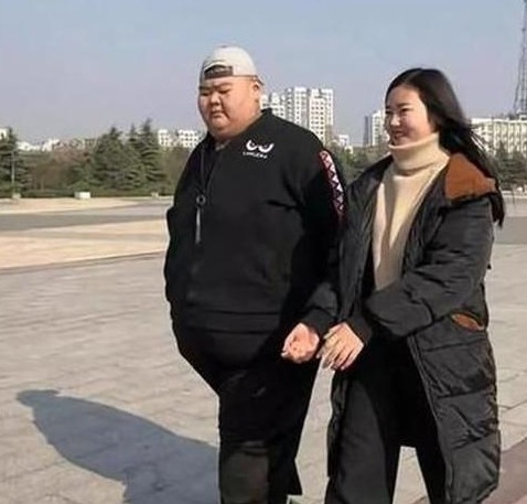 体能|他是中国第一胖子，重668斤，为爱减掉400斤，如今怎样了