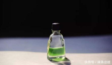  睡眠|睡前不妨在肚脐上滴几滴它，身体会感谢你的做法，安神助睡眠