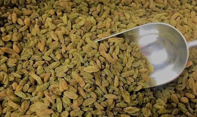 肾益肝|含铁量是葡萄的15倍!葡萄干这么吃,营养翻倍,帮你养出好气血