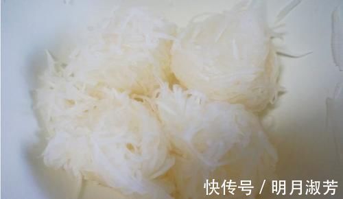 烙饼|烙饼要暄软，用对水是关键，学会这窍门，烙出来的饼凉了也特别软