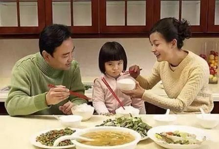 家长|让孩子越变越笨的六种生活习惯，家长以为是好事，其实害了孩子