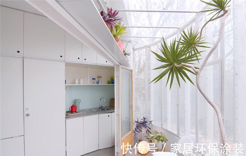 扇形|夫妻俩贪便宜买25㎡老破小：扇形阳台和三角客厅太鸡肋，心态崩了