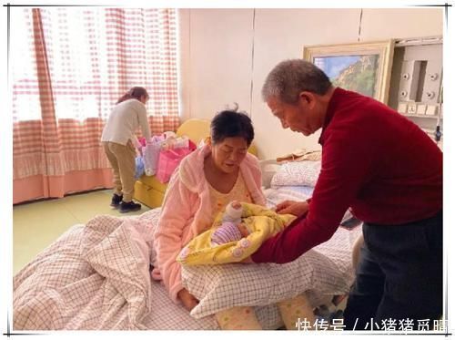 高龄|那个67岁高龄产子,称有养老金不怕的老人,一家人现在过得如何