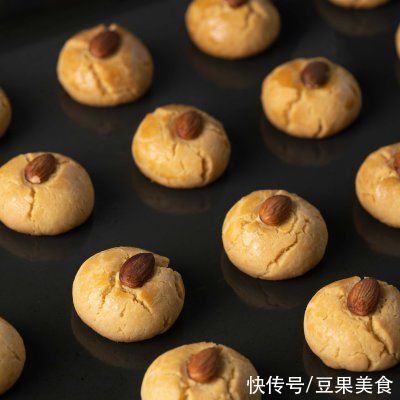 杏仁|原来杏仁奶酥小饼才是真正的米饭杀手