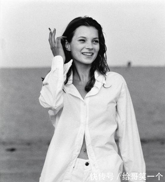 洛薇 初秋穿衬衫，搭配什么最好看16套“穿搭”示范，通勤上班美呆了！