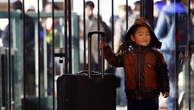 身份证|农村父母去世后,城市户口的子女能继承农村的土地吗?