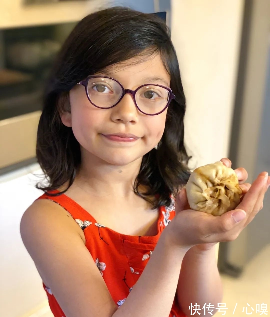 胳膊|让中年女人瞬间崩溃,一只肉包子就够了,卢家小妞成长日记