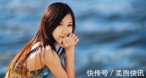 沉影@无力挥毫凝伫处,沉影寒潭月似钩;犹对孤灯语,泪眸飞溅一窗愁