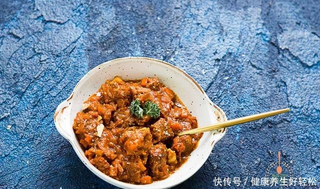 如何零失误做出人人爱吃的肉酱意面