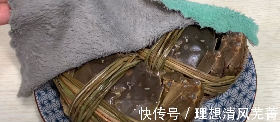 梭子蟹|蒸大闸蟹时,用冷水还是热水多数人做错,难怪螃蟹流黄腥味重!
