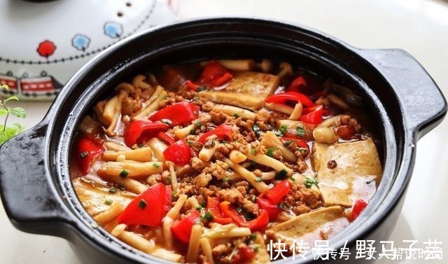 入秋豆腐这样做，汤汁多又下饭，学会隔三差五做给家人吃，特解馋