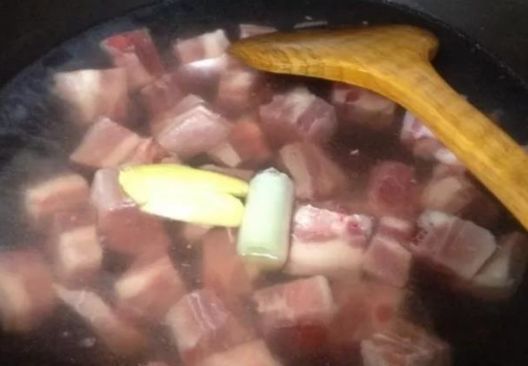 第一次把排骨和它一块炖,原来这么好吃,全家一大盘没吃够