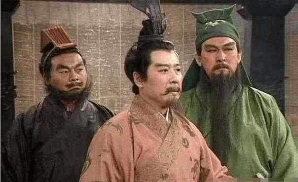 白手起家|刘备背景薄弱,家境贫寒,白手起家靠什么维持军队开销?说出来你别不信