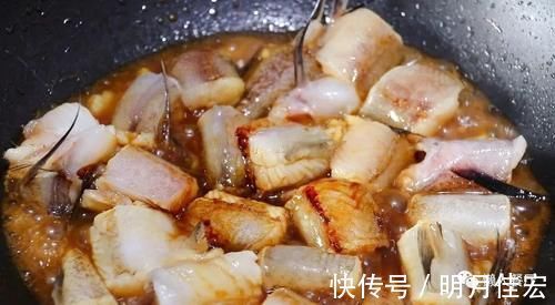 红烧|这种鱼10元一斤,比内脂豆腐还嫩,红烧着吃,鱼肉鲜嫩可口