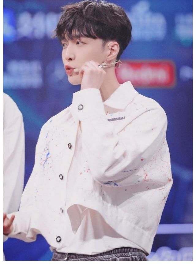 教养|张艺兴的“教养”登上了热搜,看完后让人自叹不如