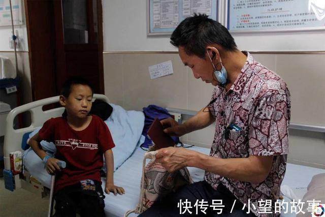 男童|男童骨折后不敢说导致残疾,妈妈离去,耳聋爸爸苦苦携其求医4年
