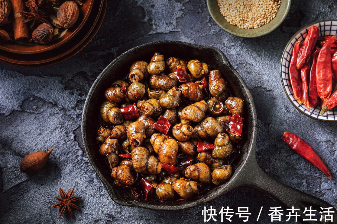 味料|清洗田螺，不要只会放盐，多加一味料，田螺狂吐沙，又快又彻底