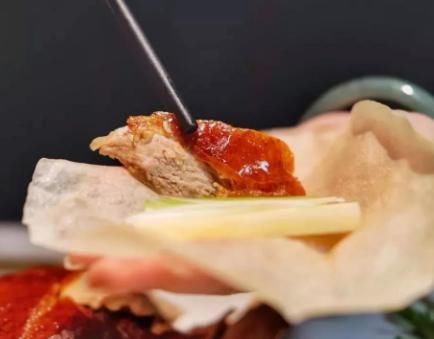 吃烤鸭,鸭架是炸还是炖汤?不要犹豫,回答2个字,一看就是行家