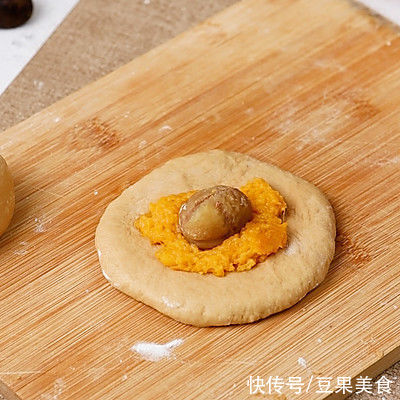 不用剥皮的“大栗子”--栗子面包