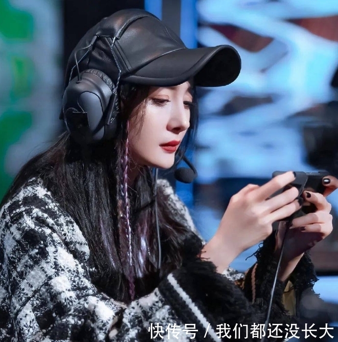 龔俊|龔俊現身錄制電競節目,網曝嘉賓陣容引關注,楊冪疑似加盟必看了