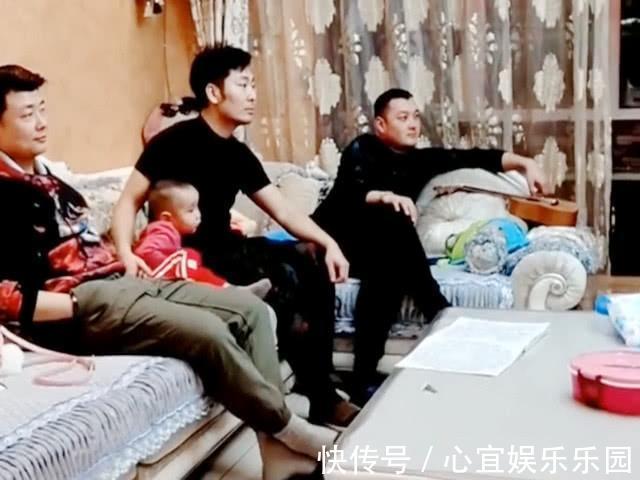 尿不湿|三个大老爷们,干不过一个穿尿不湿的,看到电视那一刻无话可说