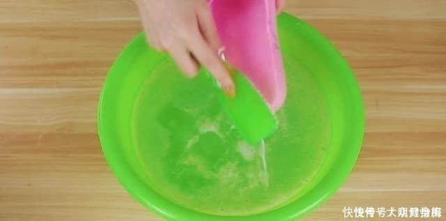 松节油|拖鞋脏了别用水洗，洗不干净，教您一招，再脏的拖鞋洗得干净如新！