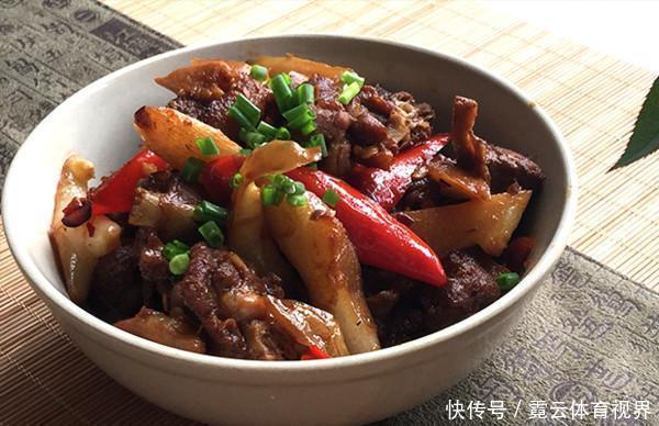 鸭肉|鸭肉别只会啤酒鸭了,和它搭配简直绝了,一锅吃完还想舔盘子