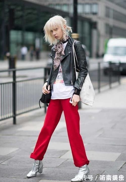 裤装 最近流行一种穿法,叫“短靴+长裤”,显高显腿长,很适合小个子