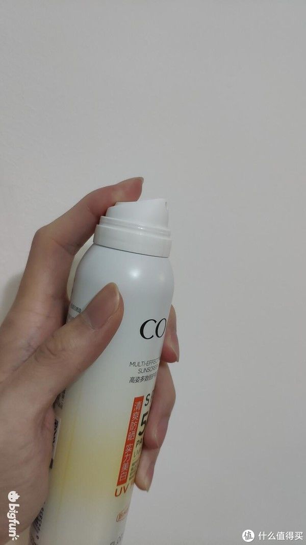 防晒核弹：高姿多效倍护美白防晒喷雾测评