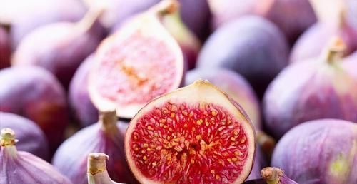 人到中年想长寿,不妨常吃3种食物,排出体内废物,谁吃谁知道