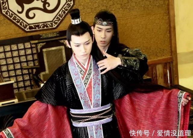 全城|古风纯爱文全城疯传,皇帝夜宿丞相卧房,皇帝怒吼那是我皇后